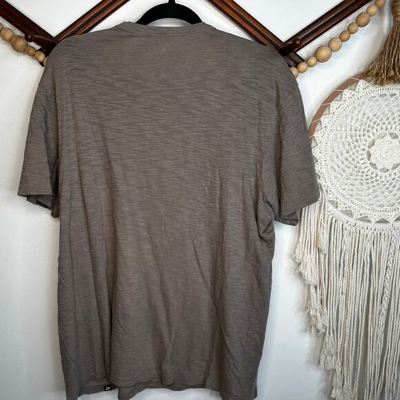 47 New Orleans Jazz NBA Graphic T - Picture 3 of 3